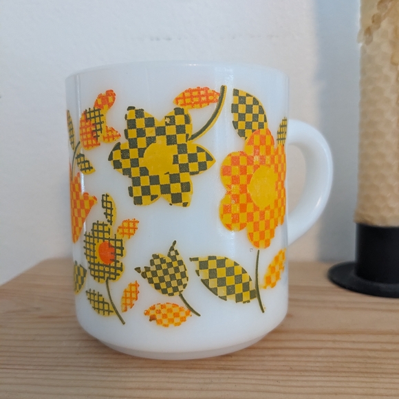 Floral Patterned Mug - Picture 3 of 6
